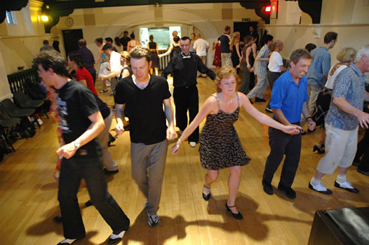 The Chiswick Strut - Shimmy