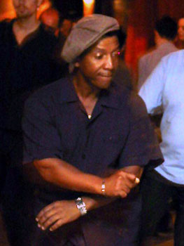 Steven Mitchell - Hhmmm!